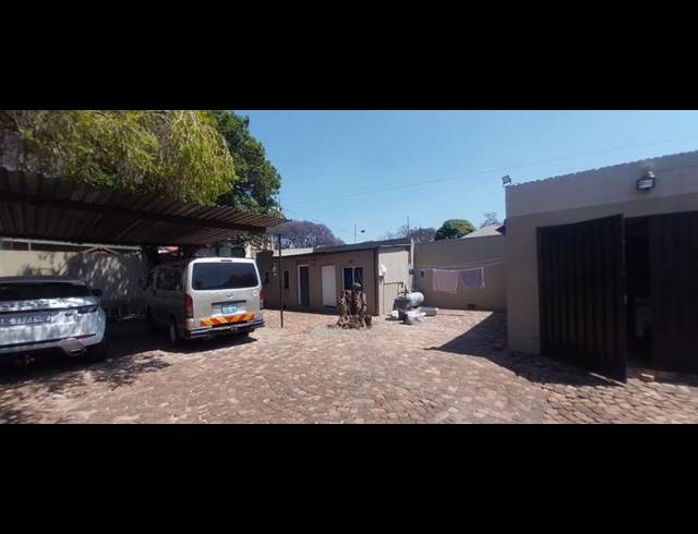 3 BEDROOM HOUSE FOR SALE IN KENSINGTON